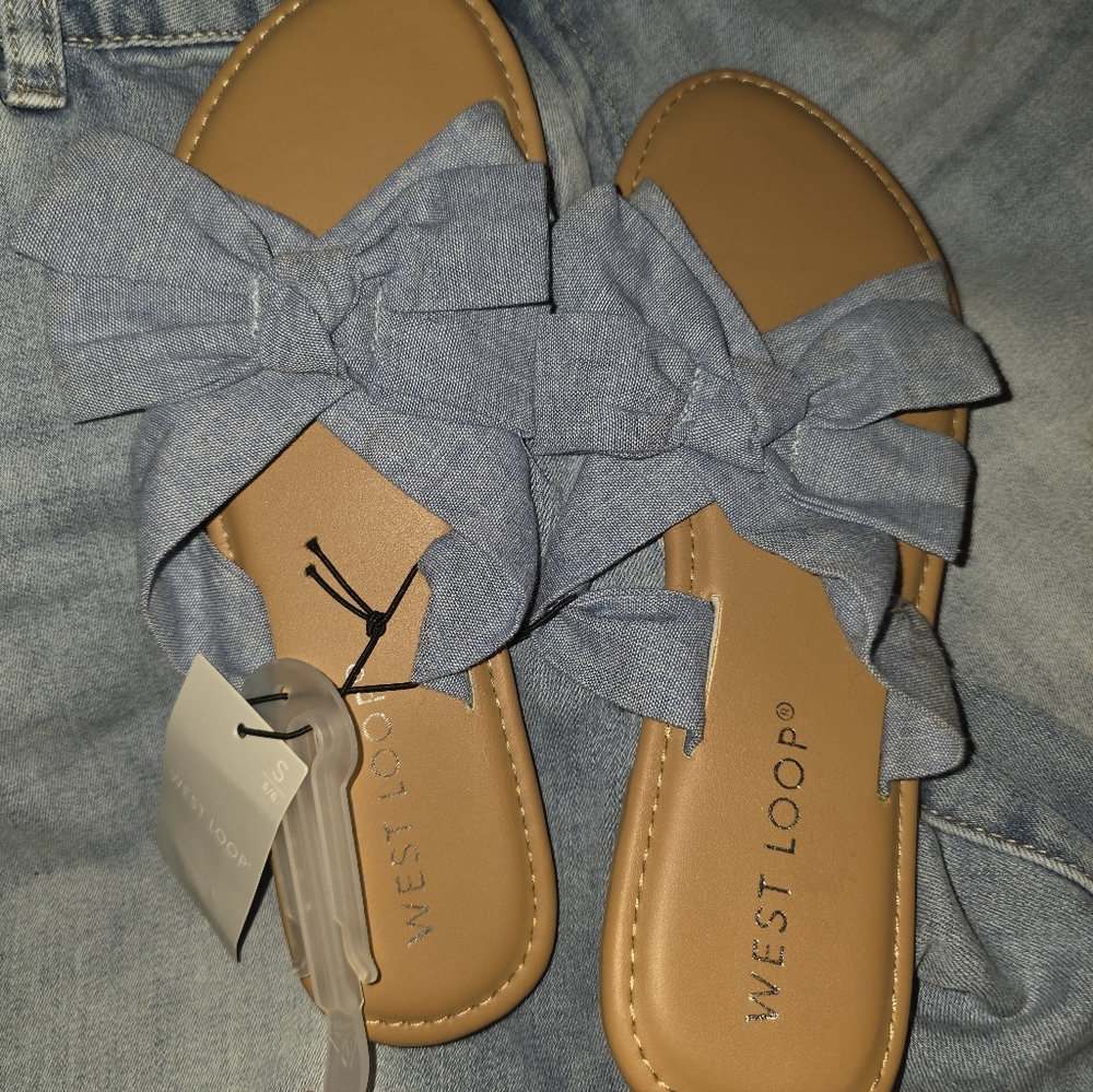 NWT, West Loop Sz5/6 Women's Light Blue Sandals With A Bow